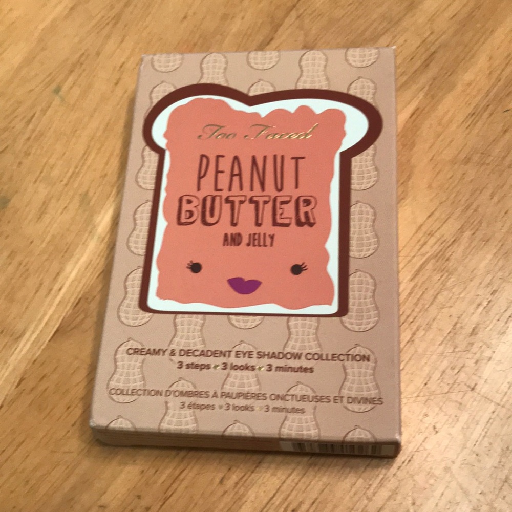 Too Faced Peanut Butter & Jelly Eyeshadow Pallete